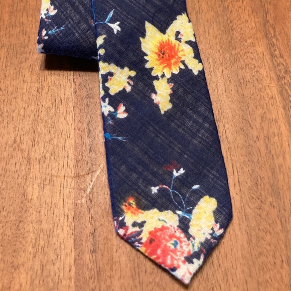 Original Penguin Floral Slim Neck Tie - Picture 1 of 5